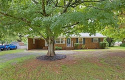 6954 Gra Lan Drive, Thomasville, NC 27360