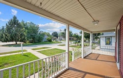 468 Locust Street, Elgin, IL 60123