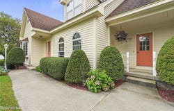 19 Lynne Ct, Lanesborough, MA 01237