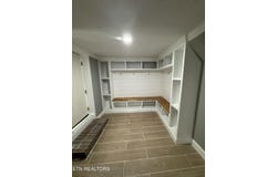 311 1/2 E 1st Ave, Lenoir City, TN 37771
