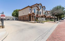 2106 Main Street, Lubbock, TX 79401