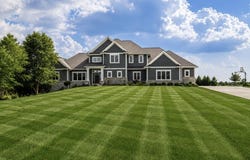 S109W24935 Overlook Dr, Mukwonago, WI 53149