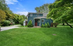 4 Russett Lane, Great River, NY 11739