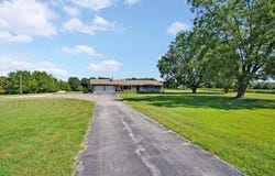 4967 E Farm Road 66, Springfield, MO 65803