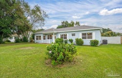 5 Benton Rd, Pensacola, FL 32506
