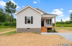 1010 Nottoway Avenue, Blackstone, VA 23824