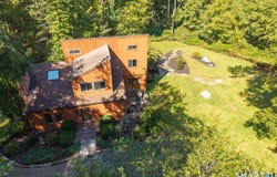 962 Moose Hill Road, Guilford, CT 06437