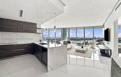 900 Biscayne Blvd, Miami, FL 33132