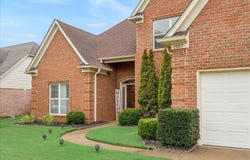 1527 FAR Dr, Cordova, TN 38016