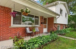 348 E Evelyn Avenue, Hazel Park, MI 48030