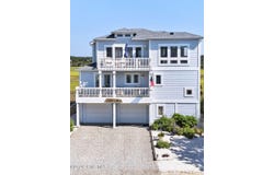 652 Ocean Boulevard W, Holden Beach, NC 28462