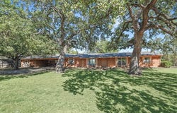 3055 Midway Road, Grapevine, TX 76092