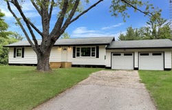 3403 E 34 Road, Cadillac, MI 49601