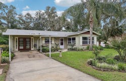 37350 OAK Lane, UMATILLA, FL 32784