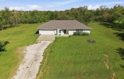 3970 62nd Ter, Meriden, KS 66512