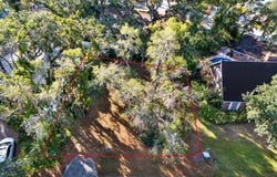 1113 N RIVERHILLS Drive, TEMPLE TERRACE, FL 33617
