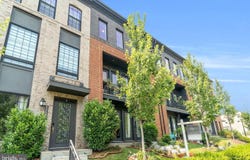 42322 SILLAS Square, BRAMBLETON, VA 20148