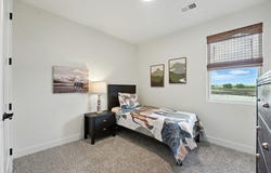 1425 N 163rd Circle, Basehor, KS 66007