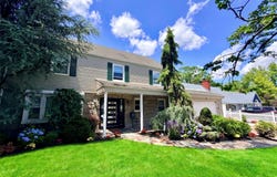 1566 Pebble Lane, Hewlett, NY 11557