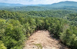 Crossover Lane lot: 156, Murphy, NC 28906