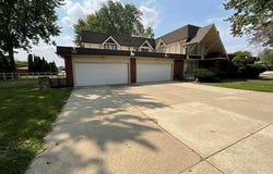 32450 Barclay Square, Warren, MI 48093