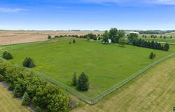 924 Dows St, Garretson, SD 57030