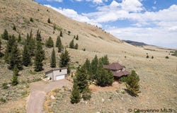 23 BROKEN BRIDGE RD, Centennial, WY 82055-0035