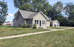 507 E 11TH ST, South Sioux City, NE 68776