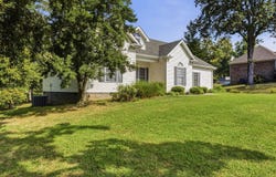 330 Johnson Loop Road, Scottsville, KY 42164