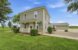 2171 Eisenhower Road, Ottawa, KS 66067