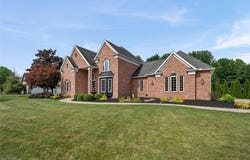 1014 Orchard Lane, Broadview Heights, OH 44147