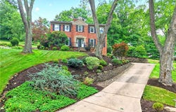 195 Gateshead Dr, Peters Twp, PA 15317