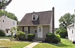 889 OLD LANCASTER Road, BERWYN, PA 19312
