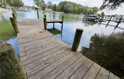 373 E Fairway Drive, Kilmarnock, VA 22482