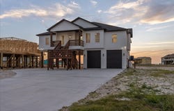 10 Westpointe Dr., ROCKPORT, TX 78382