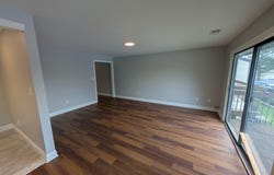 115 E KINGS Highway, MAPLE SHADE, NJ 08052
