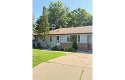 8625 Poplar Bridge Curve, Bloomington, MN 55437