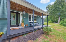 25 Old Elmdale Rd, Uxbridge, MA 01569