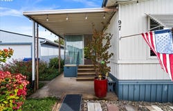 1055 N LOCKHAVEN Dr, Keizer, OR 97303