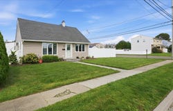 47 Berkeley Place, Massapequa, NY 11758