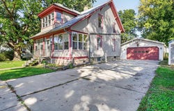 107 E First St, Cambria, WI 53923