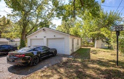 2037 N Weller Avenue, Springfield, MO 65803