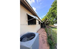 733 E 26th St, Hialeah, FL 33013
