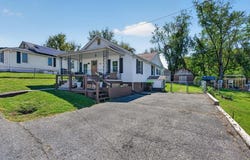 736 Elizabeth St, Pulaski, VA 244301