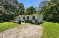 109 Doug Luna Road, Walling, TN 38587