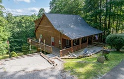 165 Kangaroo Ridge, Byrdstown, TN 38549