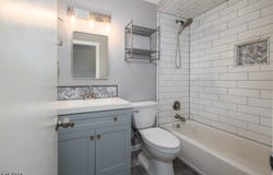2 Alta Ct W, Vernon Twp., NJ 07462-5584