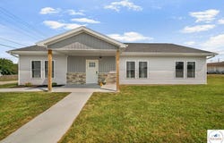 1202 Hillcrest Road, California, MO 65018