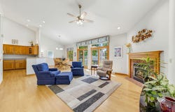 273 Cardinal Ln, Hartland, WI 53029