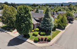 722 E 18TH St, LaCenter, WA 98629